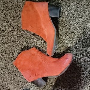 Size 7.5 Lucky Brand Burnt Orange booties